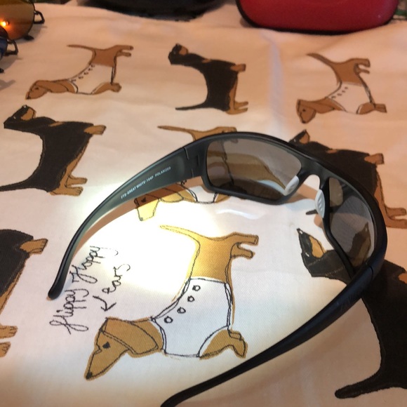 FINTECH  Adult Unisex Polarized Sunglasses AcuTint™ Scratch proof lenses NWT - Picture 3 of 5